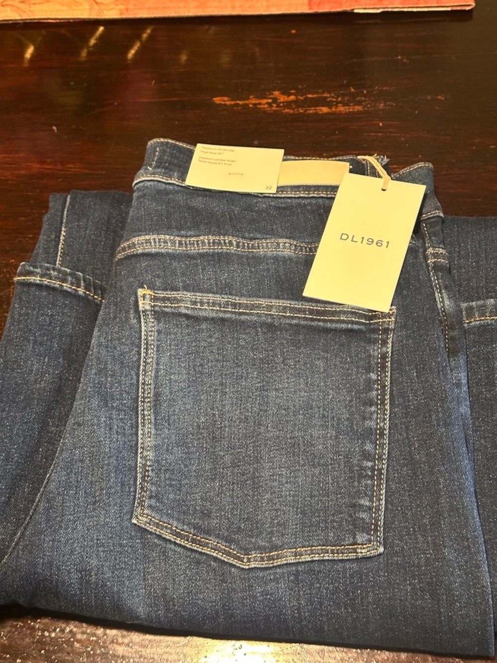 DL1961 High Rise Women’s Jeans in Dark Blue Denim